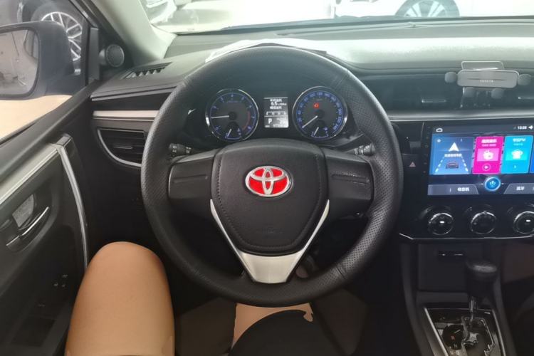 Used Toyota Corolla 2014 1.6L CVT GL-i Steering Wheel
