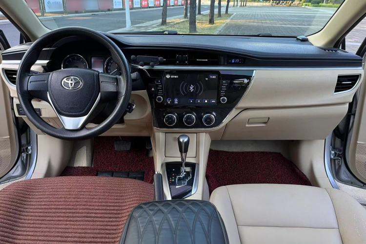 Used Toyota Corolla 2014 1.6L CVT GL-i Steering Wheel