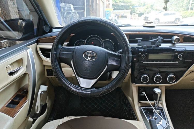 Used Toyota Corolla 2014 1.6L CVT GL Steering Wheel