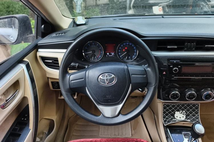 Used Toyota Corolla 2014 1.6L CVT GL-i Steering Wheel