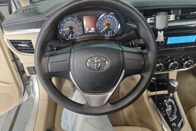 Used Toyota Corolla 2014 1.6L CVT GL-i Steering Wheel