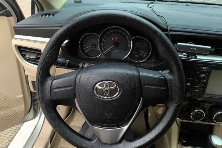 Used Toyota Corolla 2014 1.6L CVT GL Steering Wheel