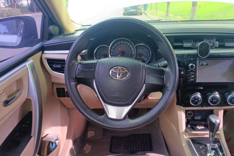 Used Toyota Corolla 2014 1.6L CVT GL Steering Wheel