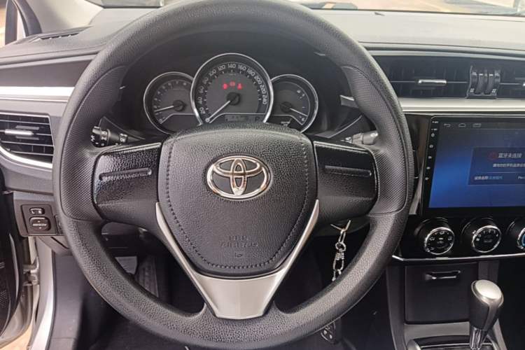 Used Toyota Corolla 2014 1.6L CVT GL Steering Wheel