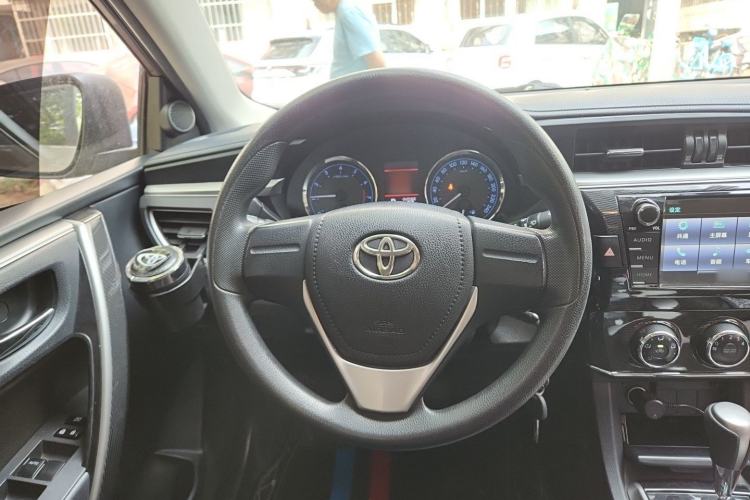 Used Toyota Corolla 2014 1.6L CVT GL-i Steering Wheel
