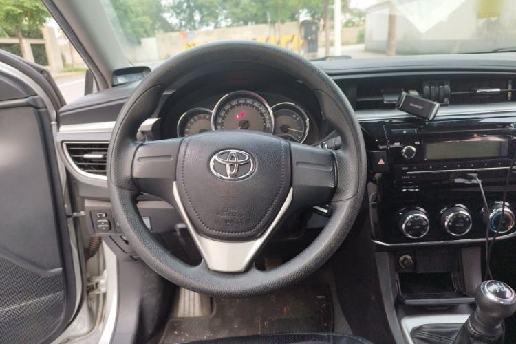 Used Toyota Corolla 2014 1.6L Manual GL Steering Wheel
