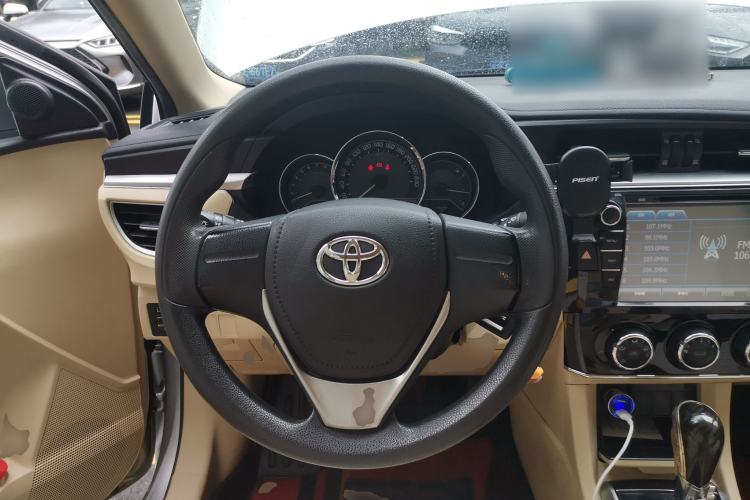 Used Toyota Corolla 2014 1.6L CVT GL Steering Wheel
