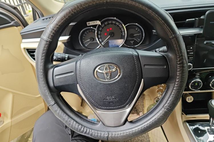 Used Toyota Corolla 2014 1.6L CVT GL Steering Wheel