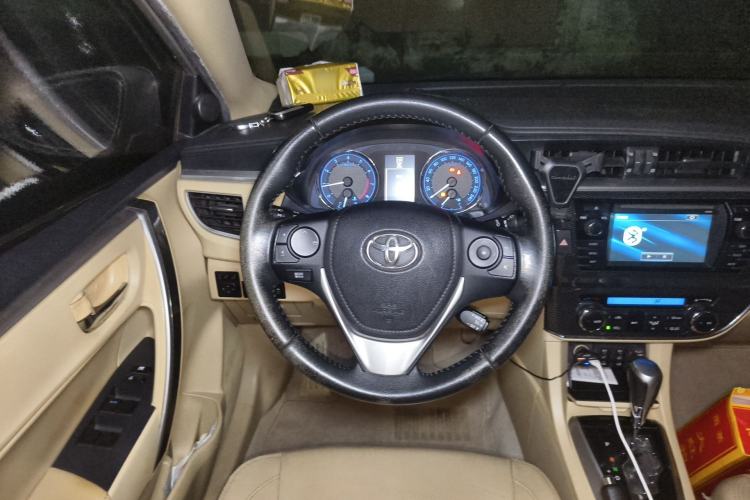 Used Toyota Corolla 2014 1.8L CVT Top-of-the-Line Version Steering Wheel