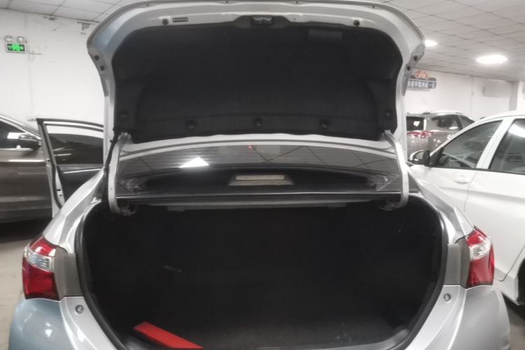 Used Toyota Corolla 2014 1.6L CVT GL Trunk