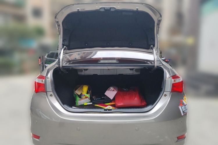 Used Toyota Corolla 2014 1.6L CVT GL-i Trunk