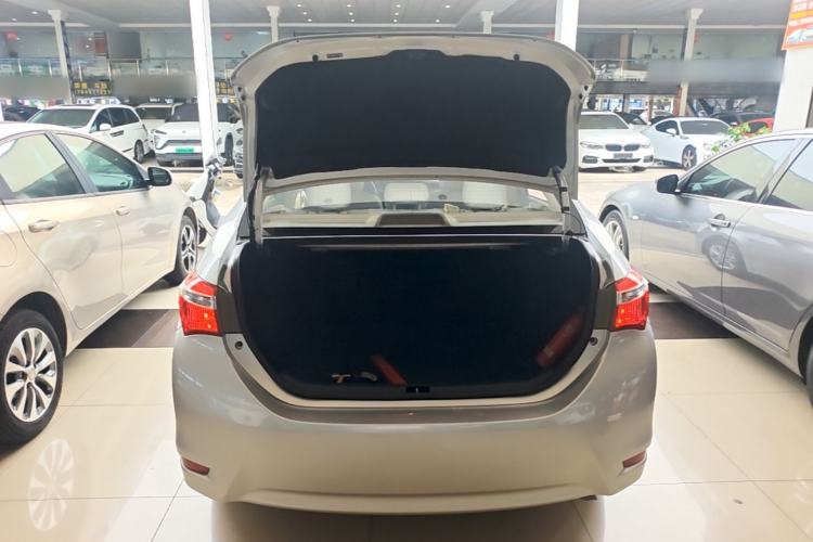 Used Toyota Corolla 2014 1.6L CVT GL Trunk