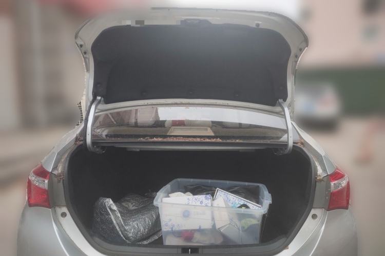Used Toyota Corolla 2014 1.6L CVT GL Trunk