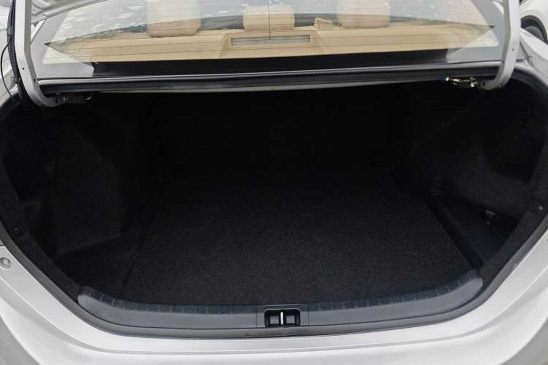 Used Toyota Corolla 2014 1.6L CVT GL-i Trunk