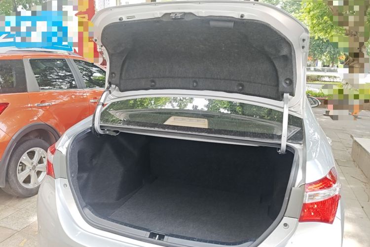 Used Toyota Corolla 2014 1.6L CVT GL-i Trunk