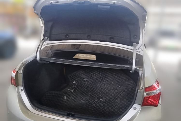 Used Toyota Corolla 2014 1.6L CVT GL-i Trunk