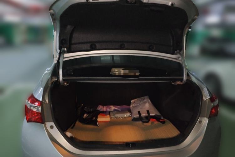 Used Toyota Corolla 2014 1.6L CVT GL Trunk