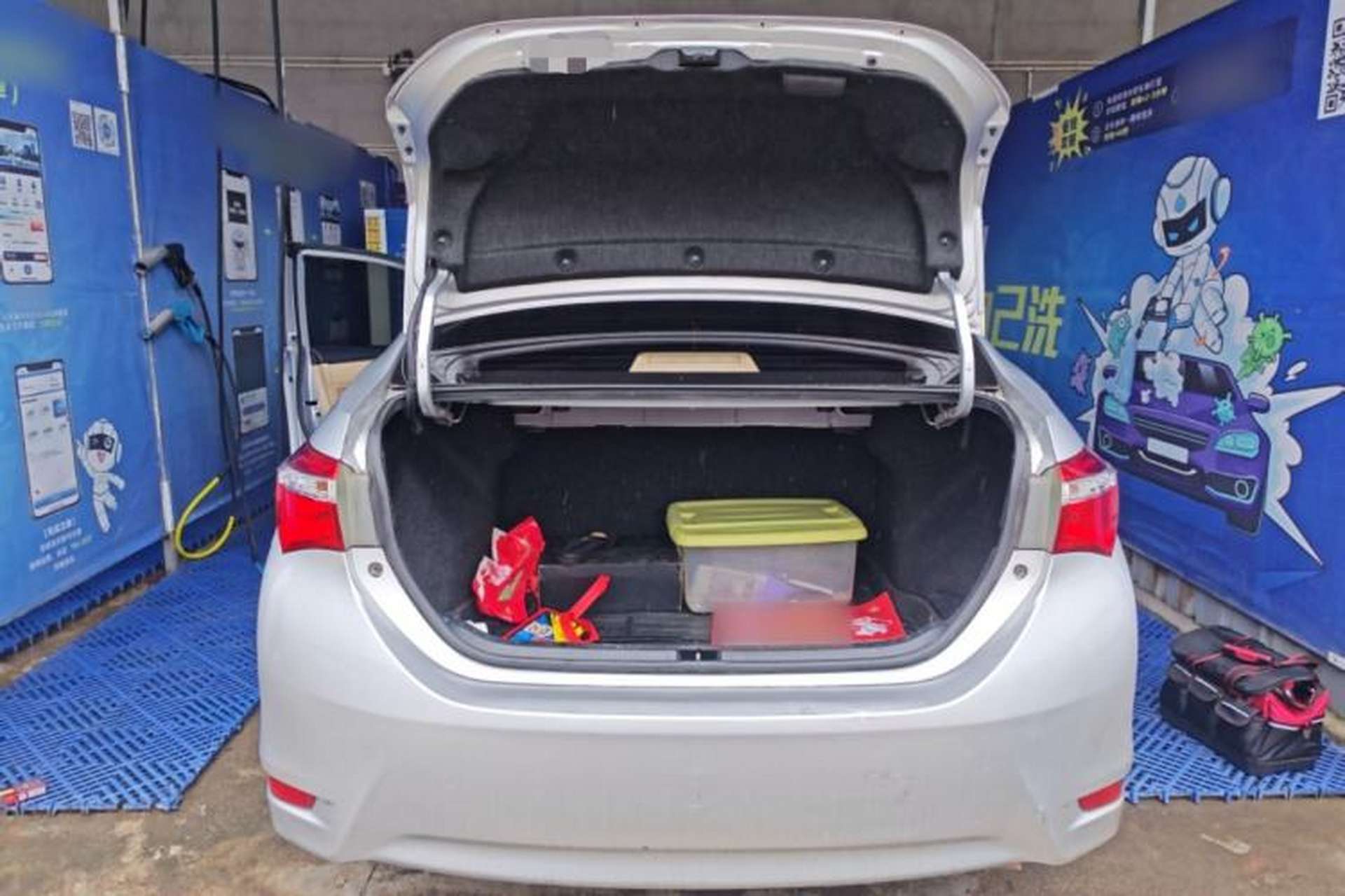 Used Toyota Corolla 2014 1.6L CVT GL Trunk