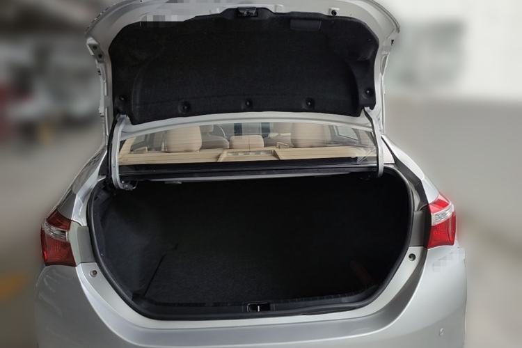Used Toyota Corolla 2014 1.6L Manual GL Trunk