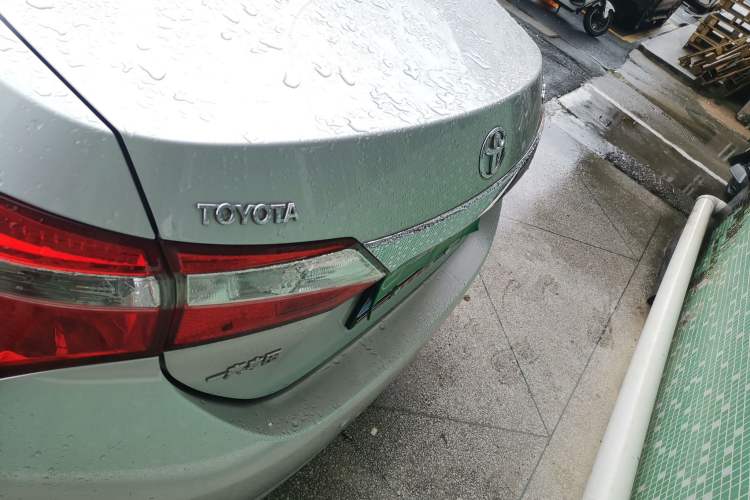 Used Toyota Corolla 2014 1.6L CVT GL Trunk