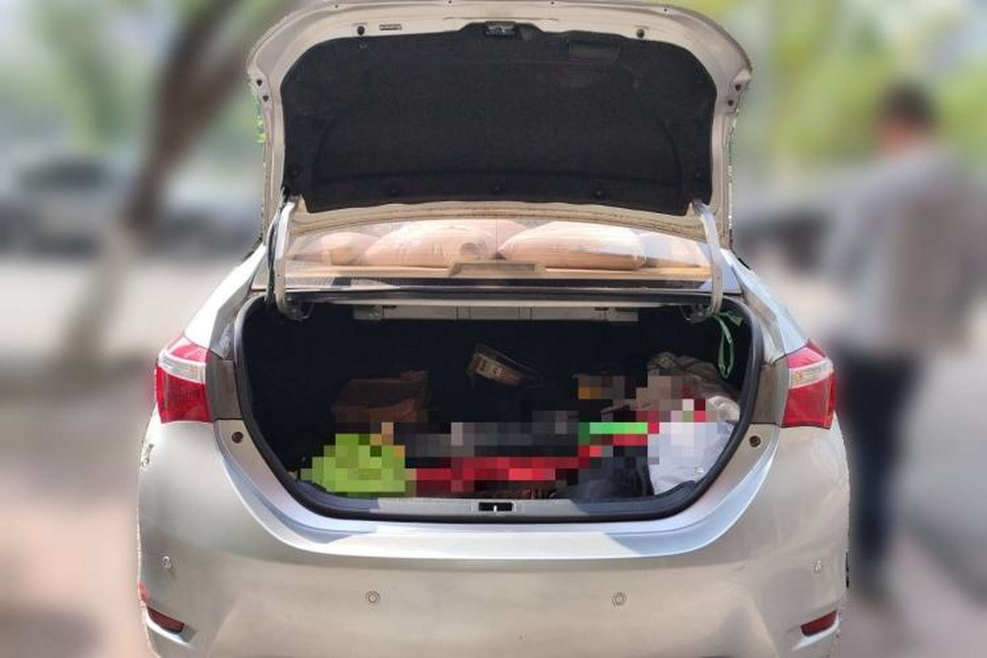 Used Toyota Corolla 2014 1.6L CVT GL Trunk