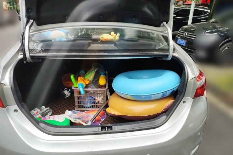 Used Toyota Corolla 2014 1.6L Manual GL Trunk