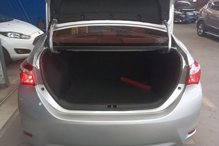 Used Toyota Corolla 2014 1.6L CVT GL Trunk