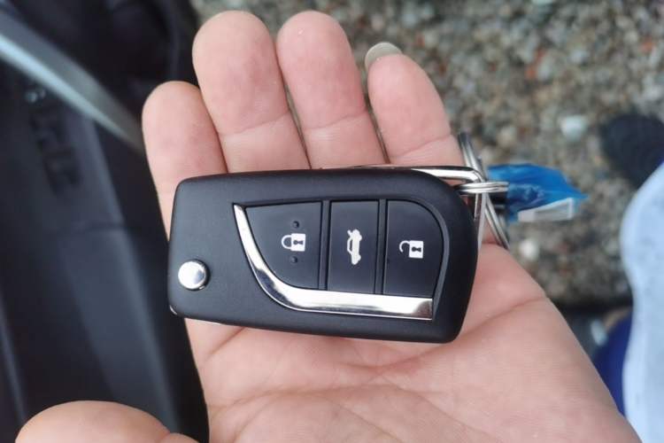 Used Toyota Corolla 2014 1.6L CVT GL Vehicle Key