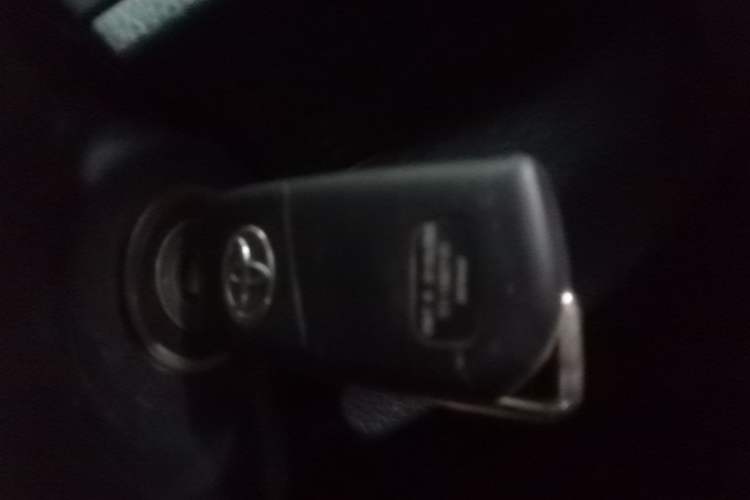 Used Toyota Corolla 2014 1.6L CVT GL Vehicle Key