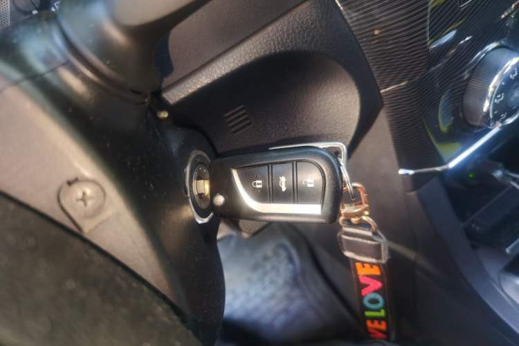 Used Toyota Corolla 2014 1.6L CVT GL-i Leather Edition Vehicle Key