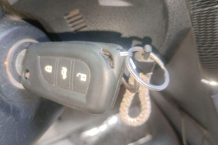 Used Toyota Corolla 2014 1.6L CVT GL-i Leather Edition Vehicle Key