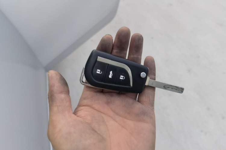 Used Toyota Corolla 2014 1.6L Manual GL Vehicle Key