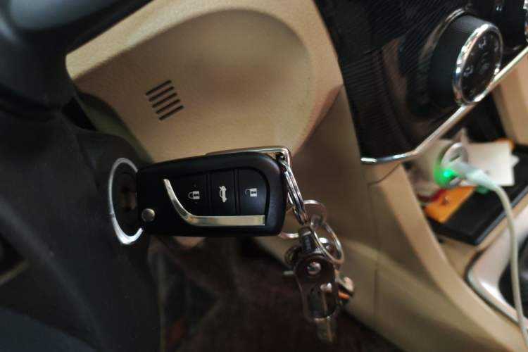 Used Toyota Corolla 2014 1.6L Manual GL-i Vehicle Key
