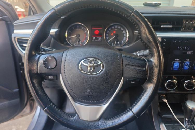 Used Toyota Corolla 2014 1.6L CVT GL-i Leather Edition Steering Wheel
