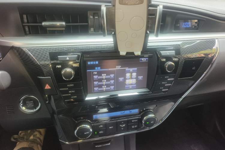 Used Toyota Corolla 2014 1.8L CVT GLX-i Audio And AC Panel