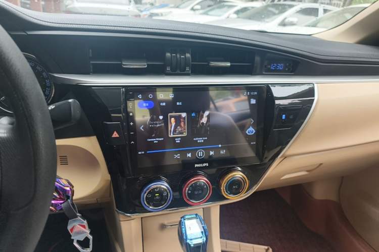 Used Toyota Corolla 2014 1.6L CVT GL-i Audio And AC Panel