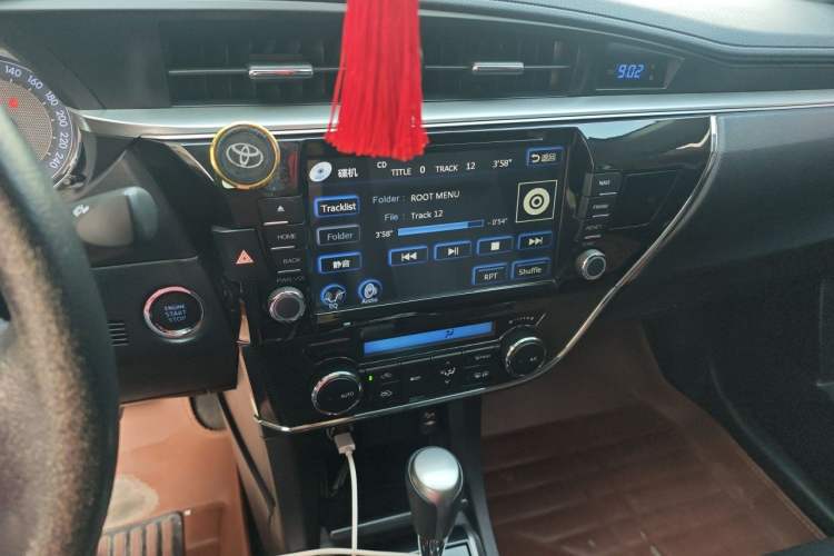 Used Toyota Corolla 2014 1.8L CVT GLX-i Audio And AC Panel