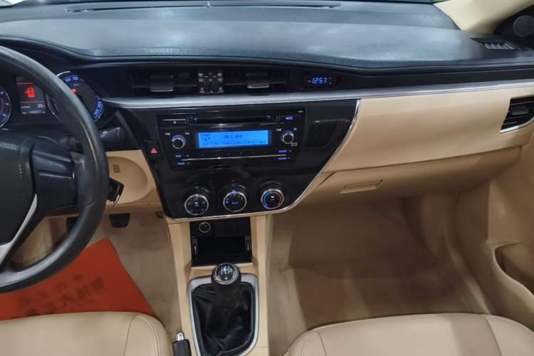 Used Toyota Corolla 2014 1.6L Manual GL-i Audio And AC Panel