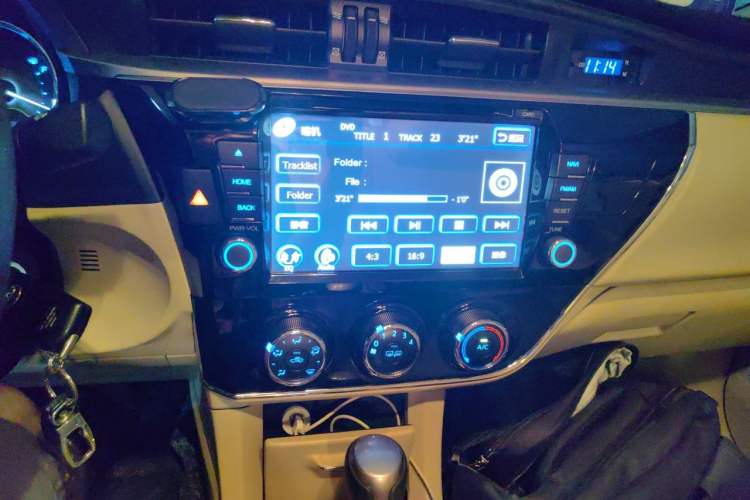Used Toyota Corolla 2014 1.6L CVT GL Audio And AC Panel