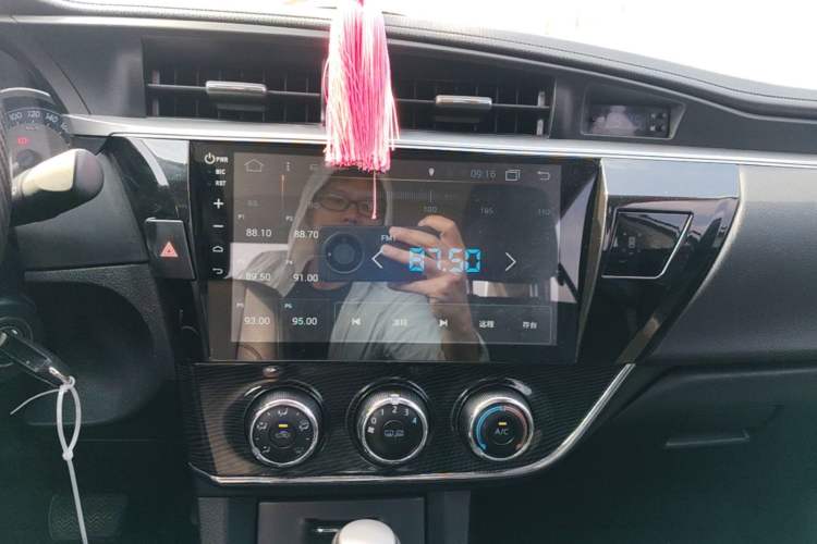 Used Toyota Corolla 2014 1.6L CVT GL-i Leather Edition Audio And AC Panel