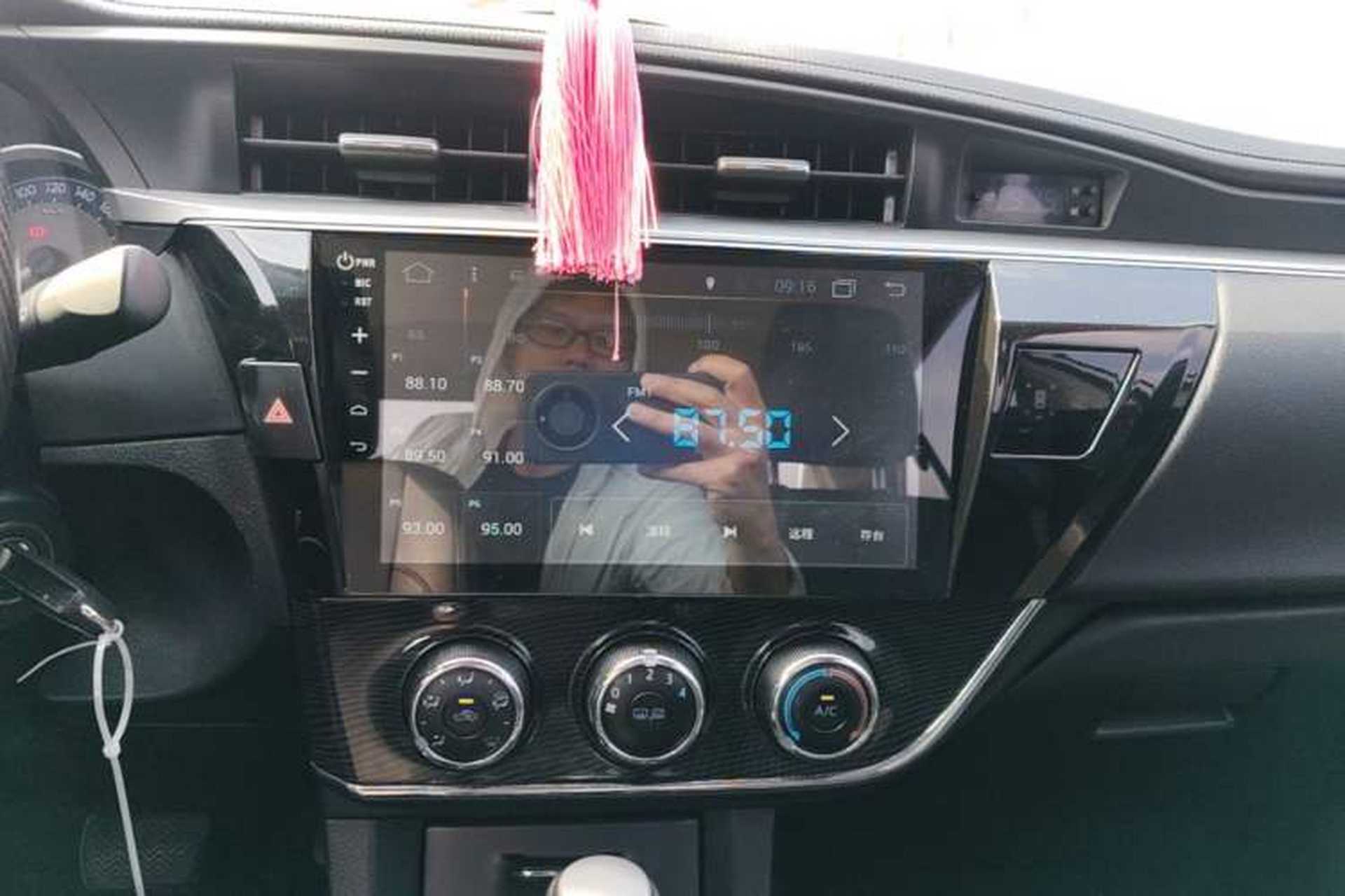 Used Toyota Corolla 2014 1.6L CVT GL-i Leather Edition Audio And AC Panel