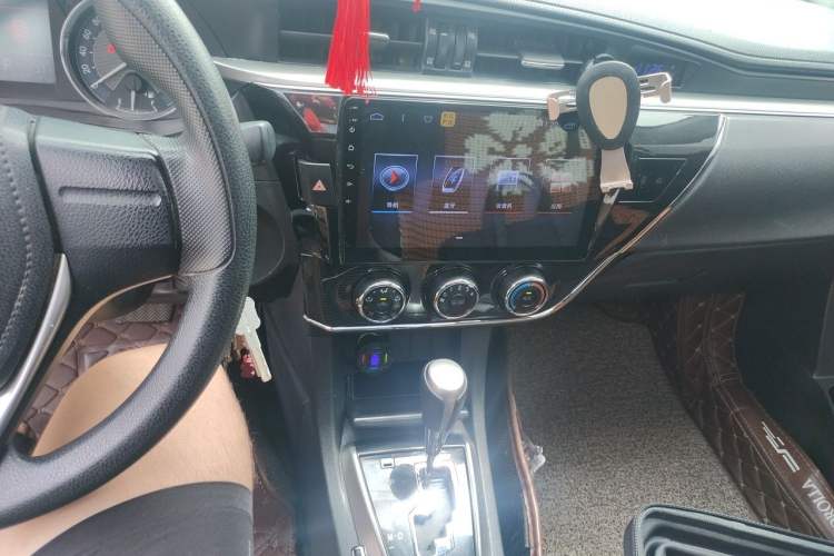 Used Toyota Corolla 2014 1.6L CVT GL-i Audio And AC Panel