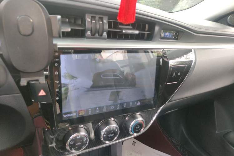 Used Toyota Corolla 2014 1.6L CVT GL-i Leather Edition Audio And AC Panel