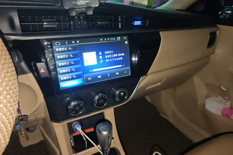 Used Toyota Corolla 2014 1.6L CVT GL-i Audio And AC Panel