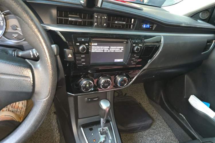 Used Toyota Corolla 2014 1.6L CVT GL Audio And AC Panel