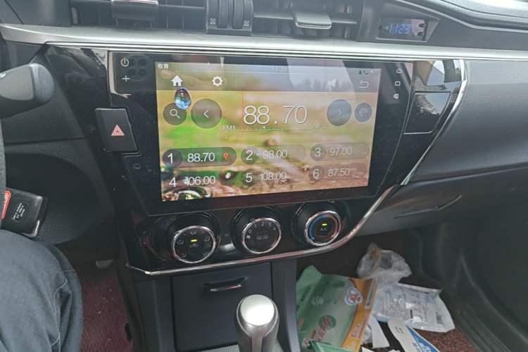 Used Toyota Corolla 2014 1.6L CVT GL Audio And AC Panel