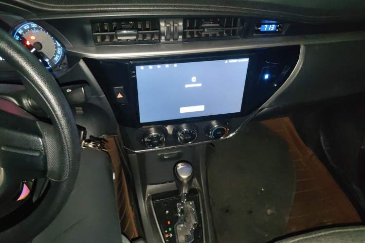 Used Toyota Corolla 2014 1.6L CVT GL-i Audio And AC Panel