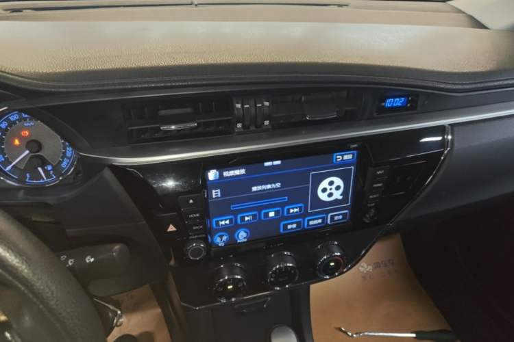 Used Toyota Corolla 2014 1.6L CVT GL-i Audio And AC Panel
