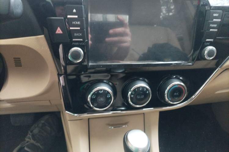 Used Toyota Corolla 2014 1.6L CVT GL Audio And AC Panel
