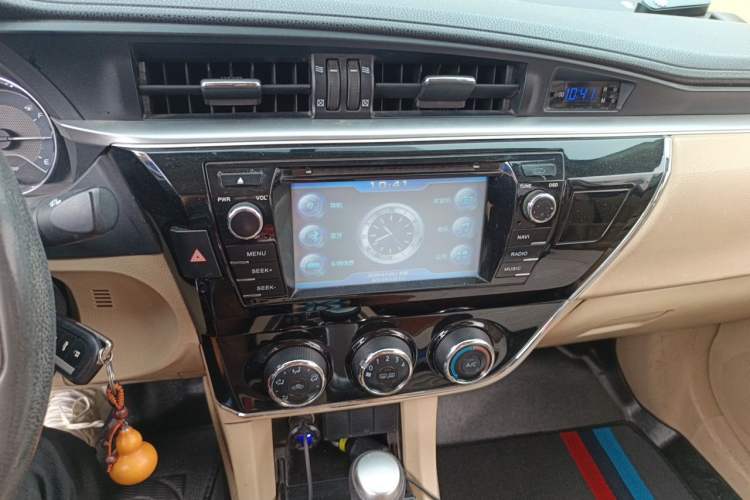 Used Toyota Corolla 2014 1.6L CVT GL Audio And AC Panel